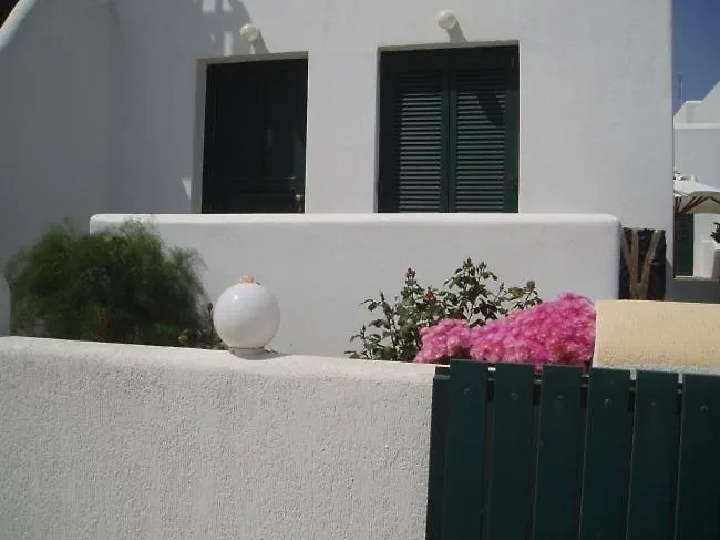 Casa Elea Apartman Náusza